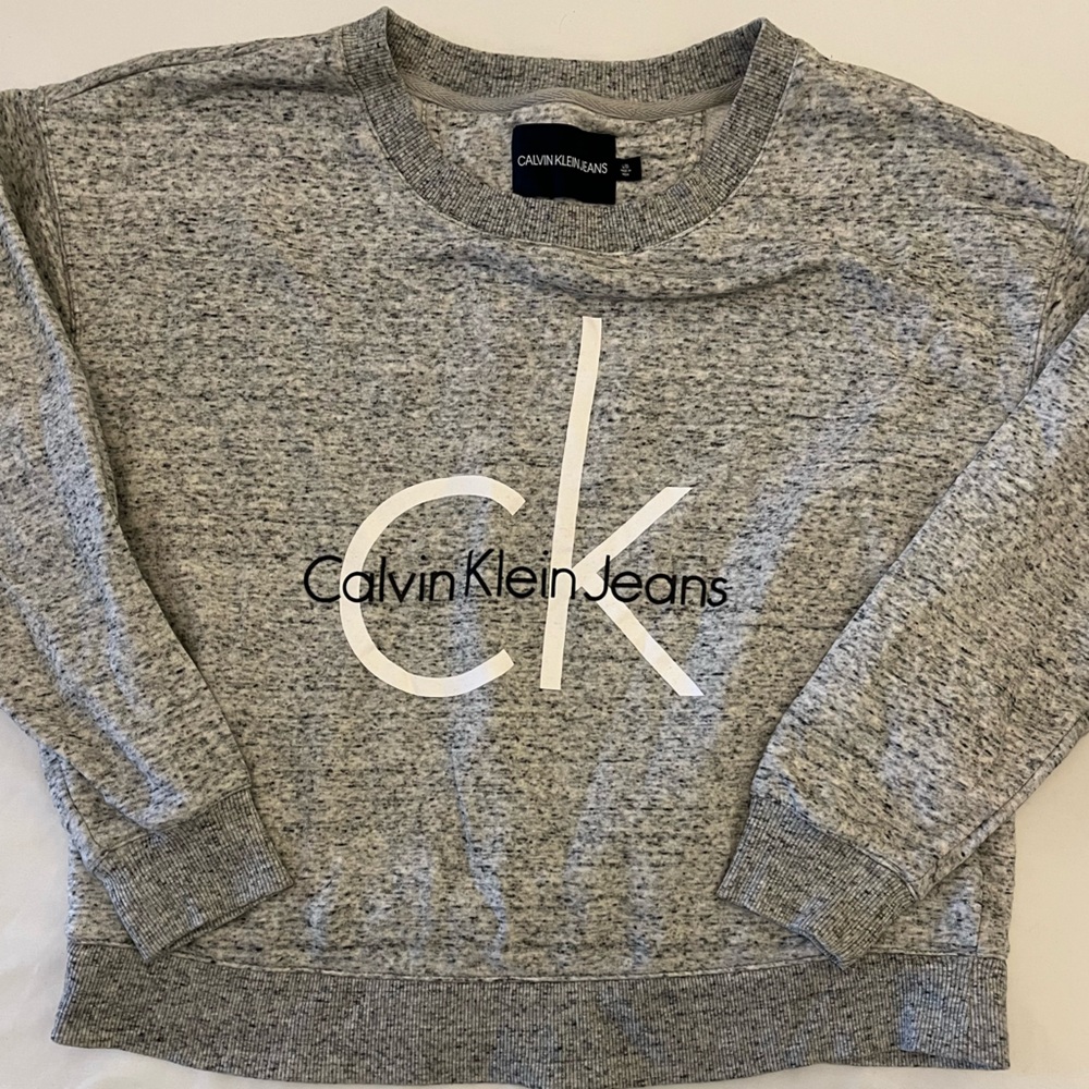 Calvin Klein Sweater/Sweatshirt – Peppered Gray